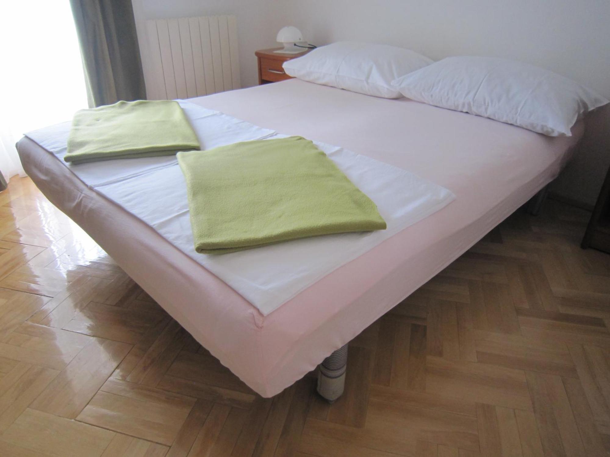 Apartment House Berry Примоштен Экстерьер фото