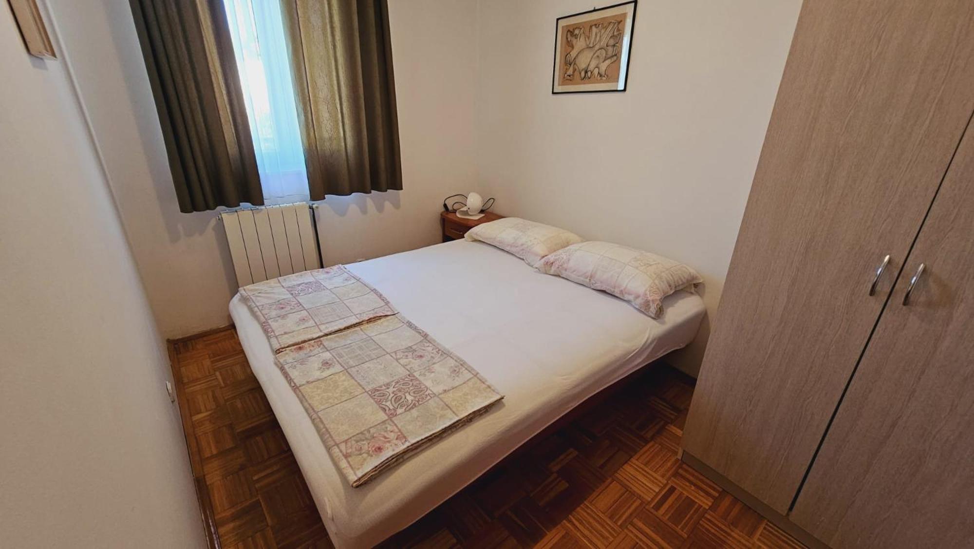 Apartment House Berry Примоштен Экстерьер фото