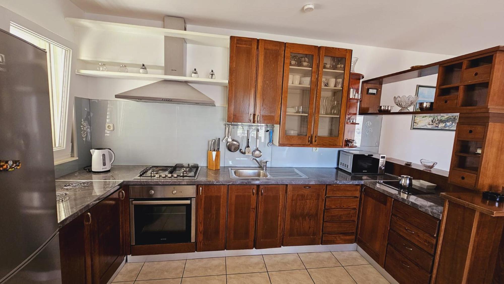 Apartment House Berry Примоштен Экстерьер фото